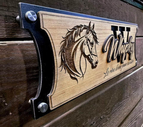Plaque cheval personnalisée – Cadeau ideal pour passionnés de chevaux Plaque cheval personnalisée – Cadeau ideal pour passionnés de chevaux